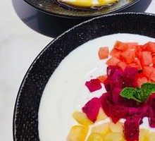 Fresh Fruit Yogurt