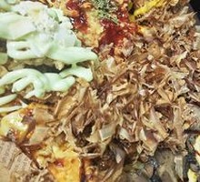 Steak + Pork Ribs + Fried Chicken Pizza