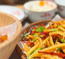 Stir-Fried Lotus Root丝 with Three Towns Style