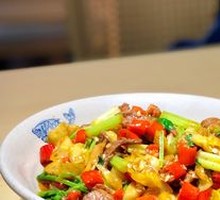 Stir-Fried Beef with Yellow Onion