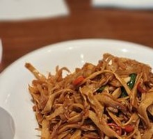 Stir-Fried Crisp Bamboo Shoots