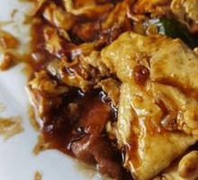 Sour Stir-Fried Egg with Wood Ear Mushrooms