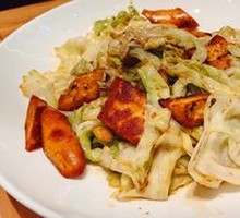Nang Stir-Fried Cabbage