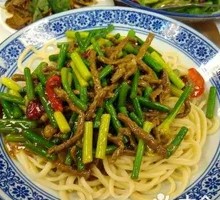 Garlic Shoots and Pork Noodles