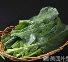 Spinach with Peanuts