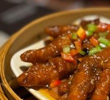Braised Chicken Feet in Savory Sauce