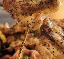 Charcoal-Grilled Chicken Wings