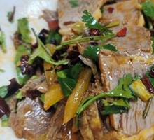 Homestyle Braised Beef Noodles