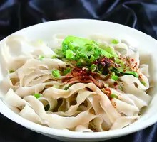 Spicy Oil Tossed Knife-Cut Noodles