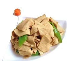 Spicy Pepper and Dried Tofu Noodles