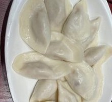 Sour Cabbage with Pork Cracklings