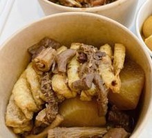 Radish and Wheat Gluten with Offal Noodles