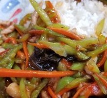 Fish-Flavored Shredded Pork Rice Bowl