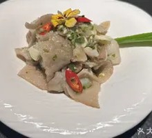 Lemon Tossed Lamb Stomach Ears