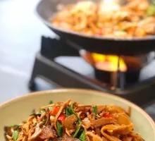 Stir-fried smoked bamboo shoots with preserved pork