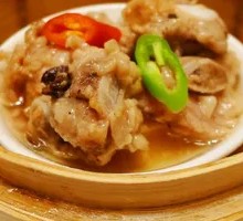 Steamed Pork Ribs with Garlic and Black Bean Sauce