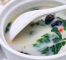 Oil-free Fish Soup with Seasonal Vegetables