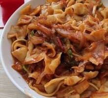 Beef Daoxiao Noodles