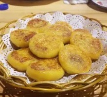 Pan-fried Northeast sticky rice dumplings