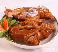 Braised Pork Trotters in Soy Sauce