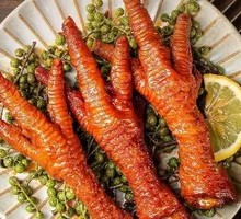Braised Chicken Feet with Tiger Skin