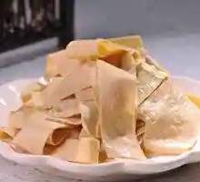 Oil-soaked tofu skin