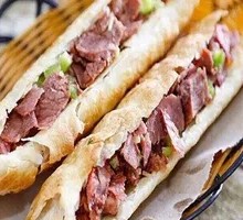Braised Pork with Flatbread