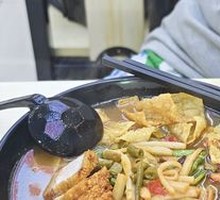 Crispy Burnt Pot Snail Noodles