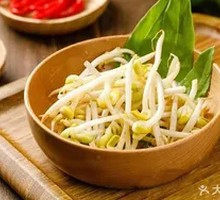 Mung Bean Sprouts