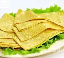 Oil-soaked tofu skin