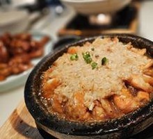 Grilled Garlic Shrimp on Stone Plate