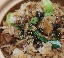Black Pepper Beef Claypot Rice