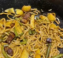 Stir-Fried Beef Noodles