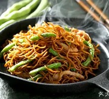 Sticky Rice Noodles with Green Beans