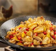 菜籽油爆炒鲜土鸡