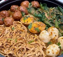 Four-variety Dumpling Hot Pot