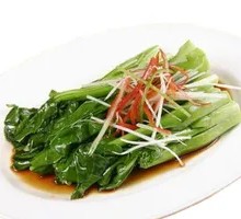 Steamed Bok Choy in White Sauce