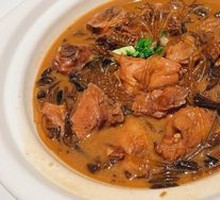 Stir-fried Chicken with Chanterelles