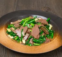 Stir-fried Duck Blood with Leeks