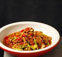 Stir-Fried Beef with Yellow Onion