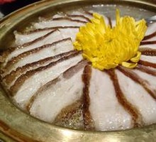 Chrysanthemum Sour Cabbage Hot Pot with Meat