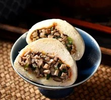 Braised Mushroom and Cabbage Dumplings