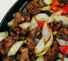 Black Pepper Beef on Iron Plate