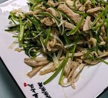 Stir-fried Tripe with Mustard Greens