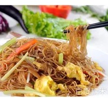 Stir-Fried Rice Noodles with Shredded Pork and Egg