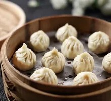 Soup-filled Steamed Buns