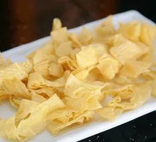 Oil-soaked tofu skin