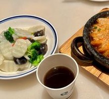 Grilled Garlic Shrimp on Stone Plate