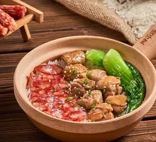 Crispy腊肠 & Chicken Claypot Rice