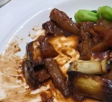 Sea Cucumber and Pig's Trotter Stew